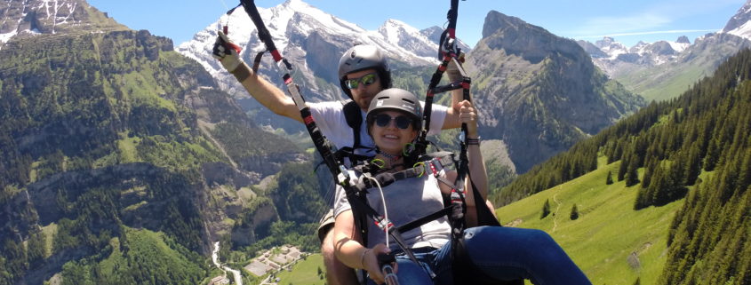 Tandem Gleitschirmfliegen im Berner Oberland Kandersteg mit Swissgliders