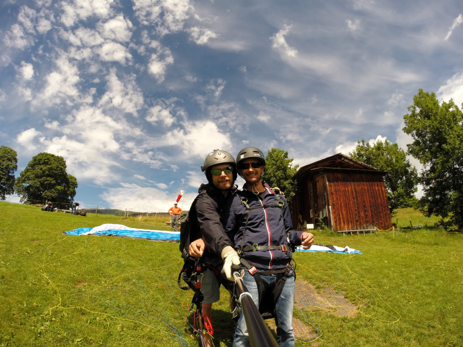 Swissgliders Amisbuehl Takeoff Tandem Gleitschirmflug im Berner Oberland